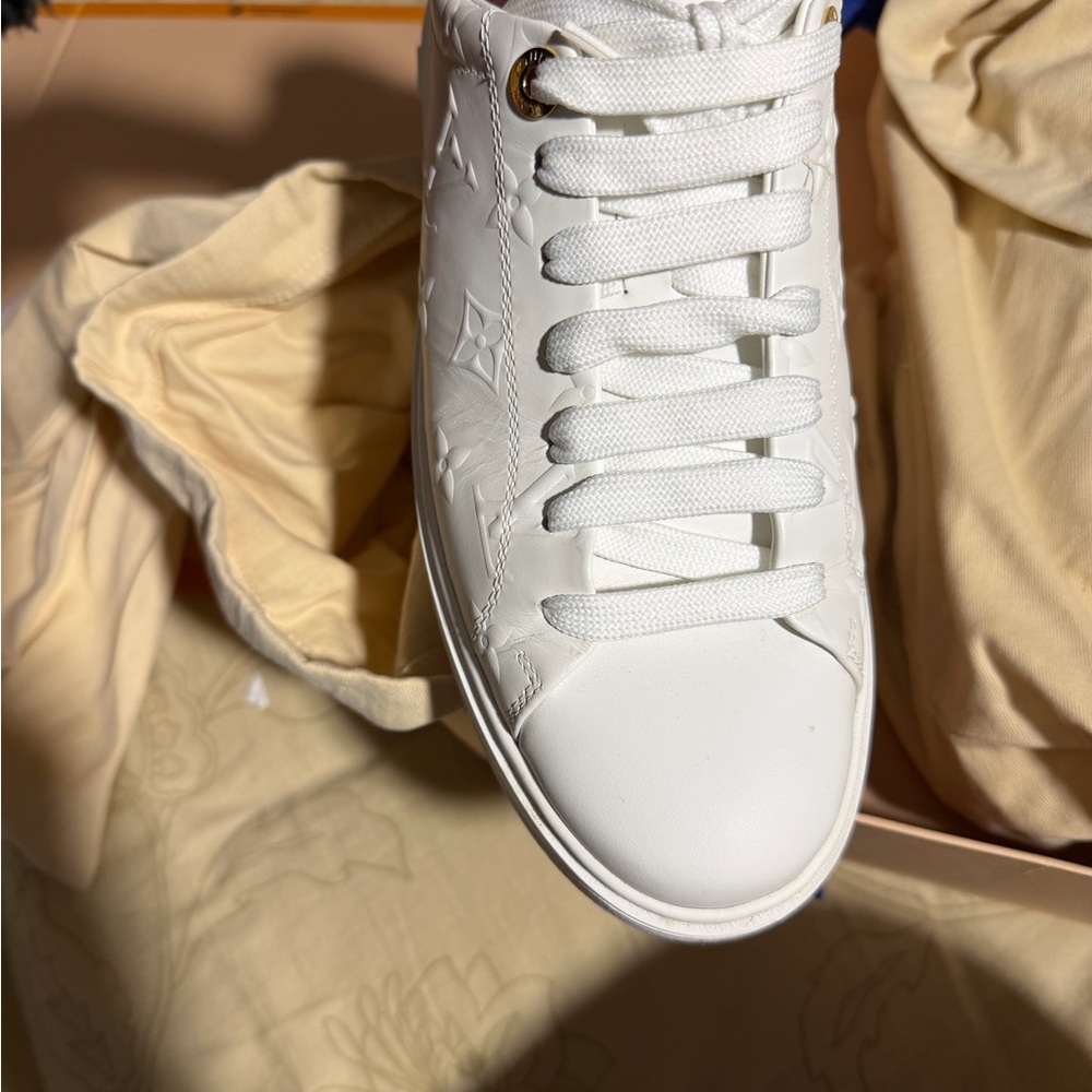 Louis Vuitton women’s sneakers time out 38.5 - Picture 3 of 13